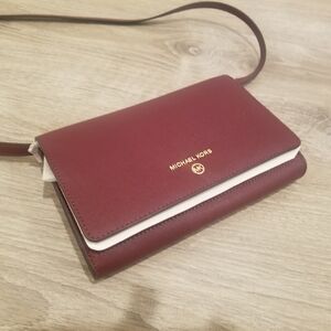 Michael Kors Crossbody Clutch